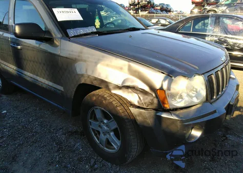 2007 Jeep Grand Cherokee Laredo z USA, uszkodzony, nr VIN 1J8GR48K67C644864